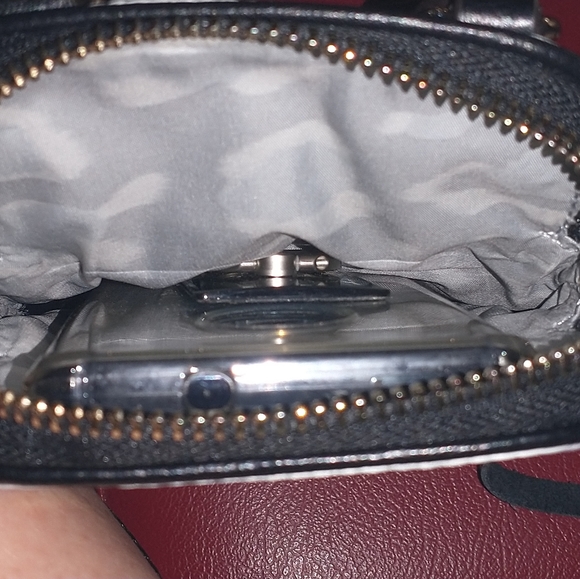 AIMEE KESTENBERG Marble 'Just Saying' Crossbody - Picture 12 of 14